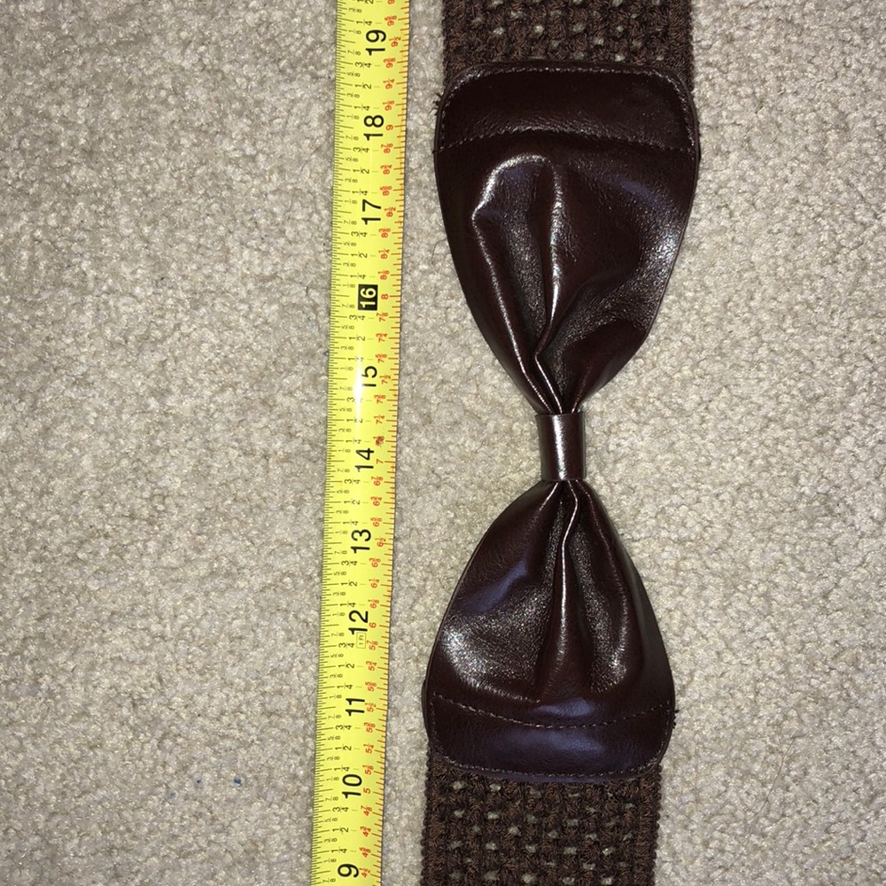 Brown belt with bow